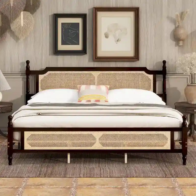 Lit en bois avec tête de lit et pied de lit en rotin, lit plateforme King size à profil bas avec plateforme de lit centrale améliorée