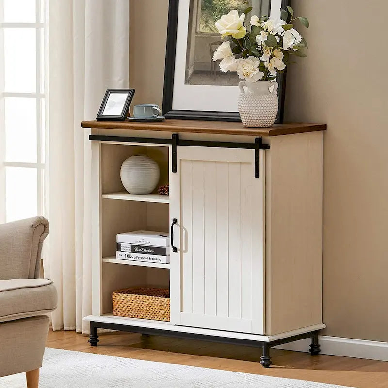 Buffet de cuisine / Console d'entrée — Meuble de rangement blanc de style campagnard avec portes coulissantes façon grange